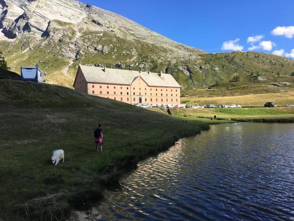 Giuditta Freecarpark&Garden Domodossola Luaran gambar