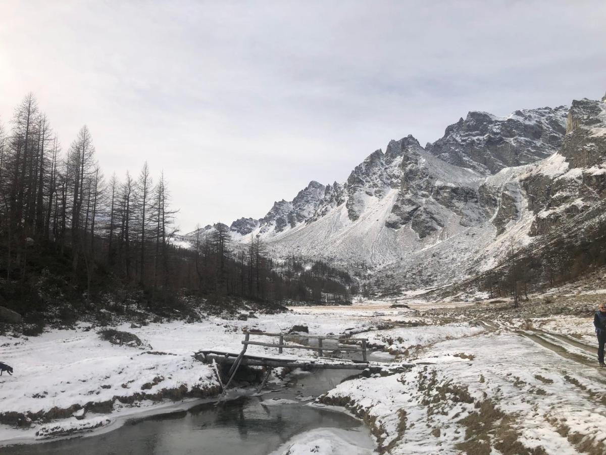 Giuditta Freecarpark&Garden Domodossola Luaran gambar